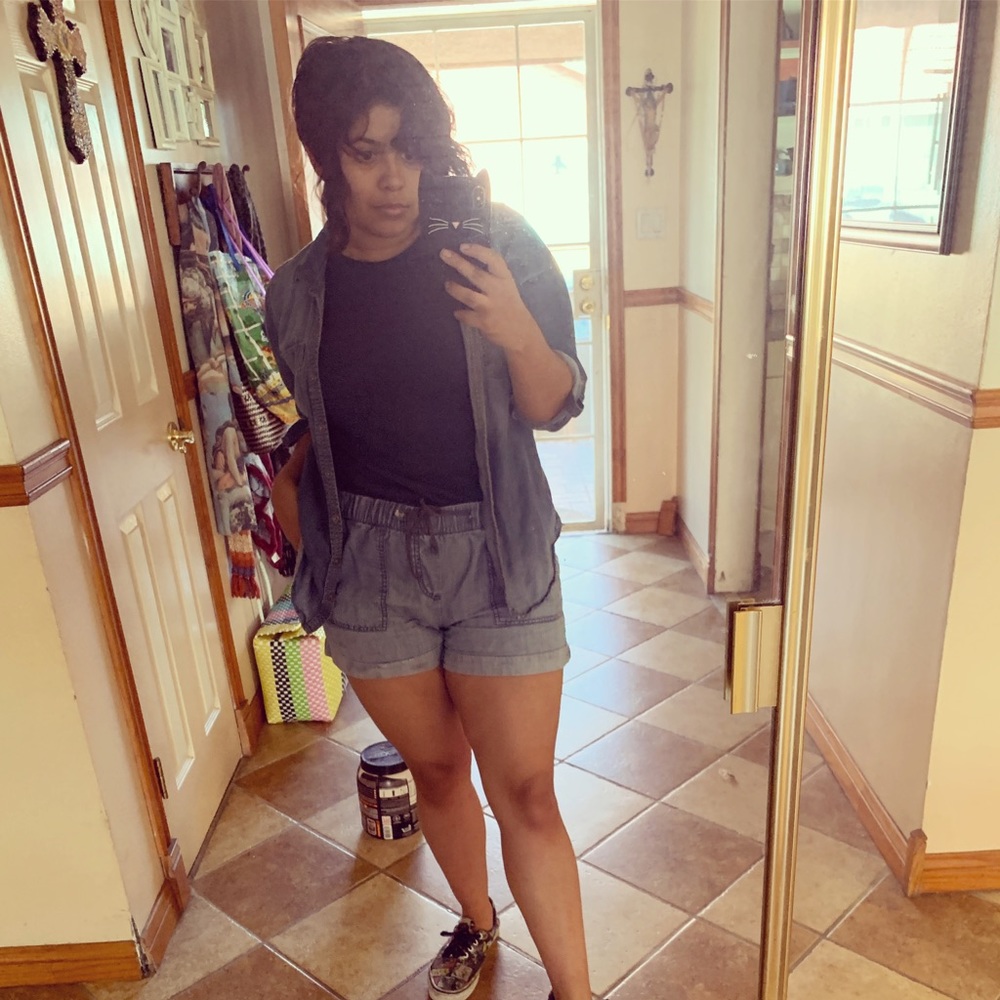 Meet your Posher, Elizabeth